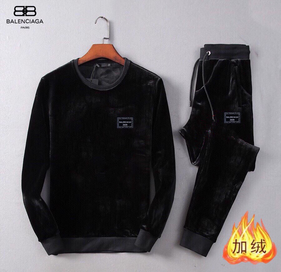 Balenciaga 品牌:巴黎世家 (胖子福音) 套装来袭 专注官网 2026全新 金丝绒套装 狠货 就为一个贴合、完美的上身效果 全天然优质金丝绒100%