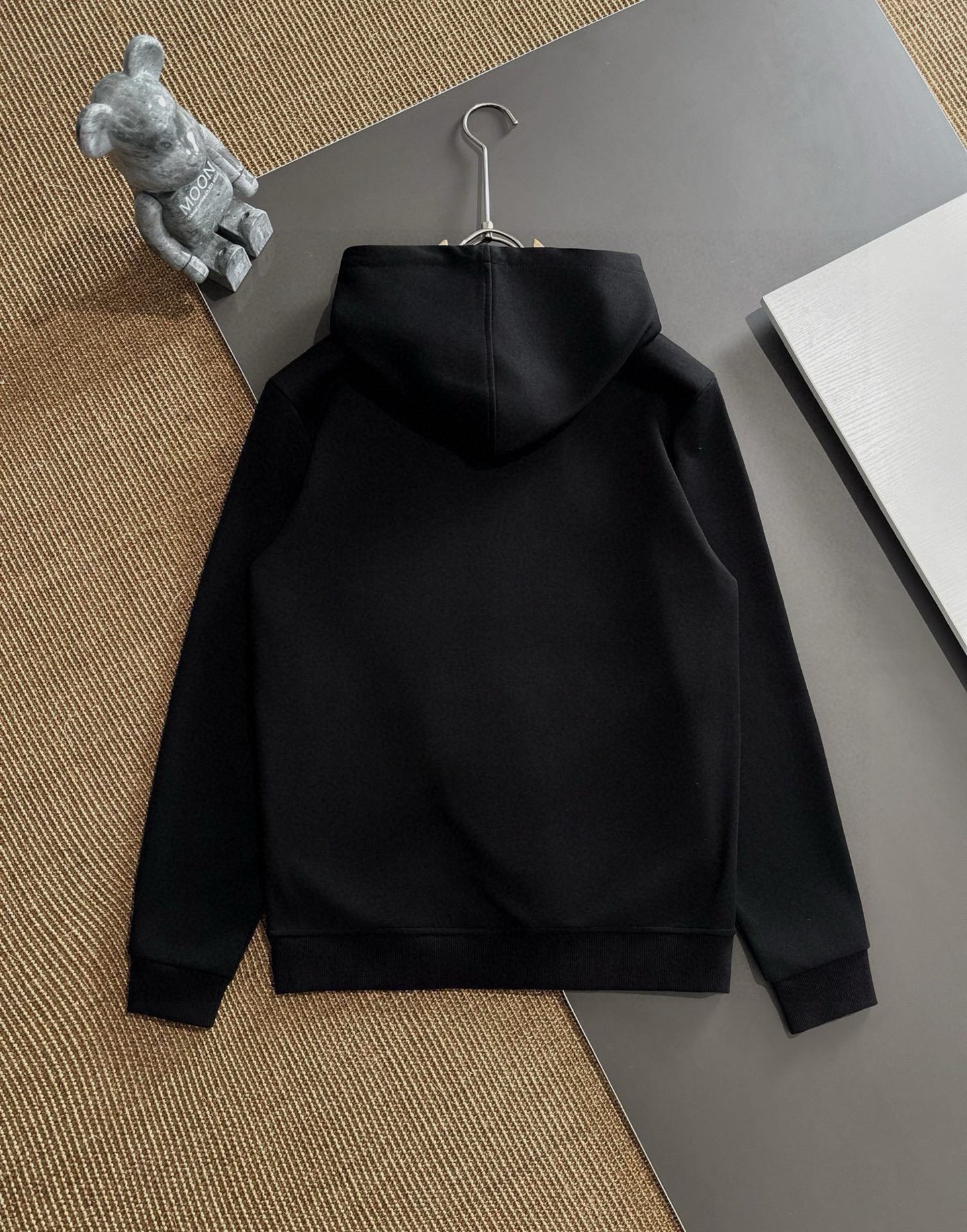 Unknown 品牌：YSL (胖子福音) 套装来袭 专注官网 2026全新 卫衣套装 狠货 就为一个贴合、完美的上身效果 全天然优质罗马棉100%
