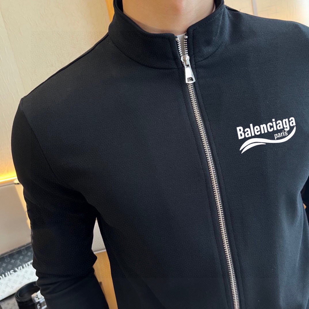 Balenciaga 品牌：巴黎世家 (胖子福音) 套装来袭 专注官网 2026全新 卫衣套装 狠货 就为一个贴合、完美的上身效果 全天然优质罗马棉100%