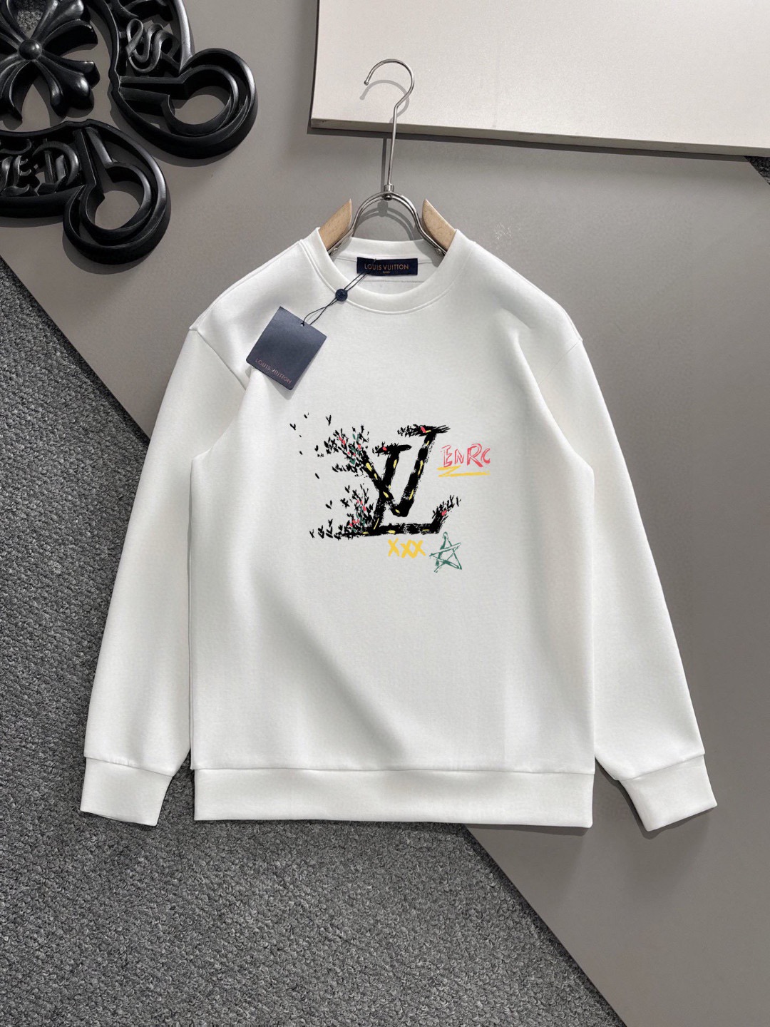 P100 Marca: LV (Fat Man Gospel) 2026ss última sudadera de manga larga y cuello redondo a principios de primavera, a la …