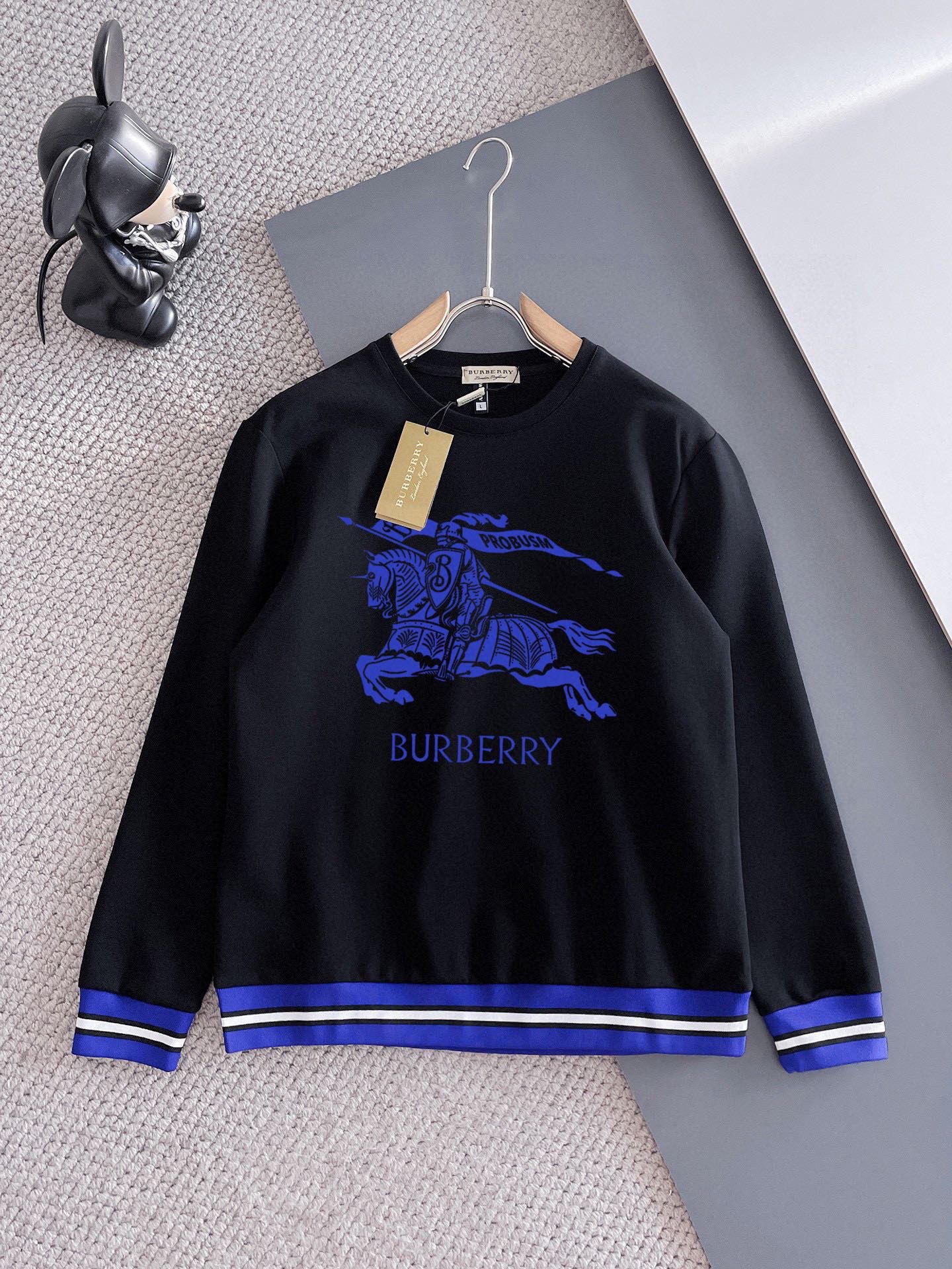Burberry 品牌：巴宝莉 套装来袭 专注官网 2026全新 圆领卫衣套装 狠货 就为一个贴合、完美的上身效果 全天然优质天丝罗马棉100%