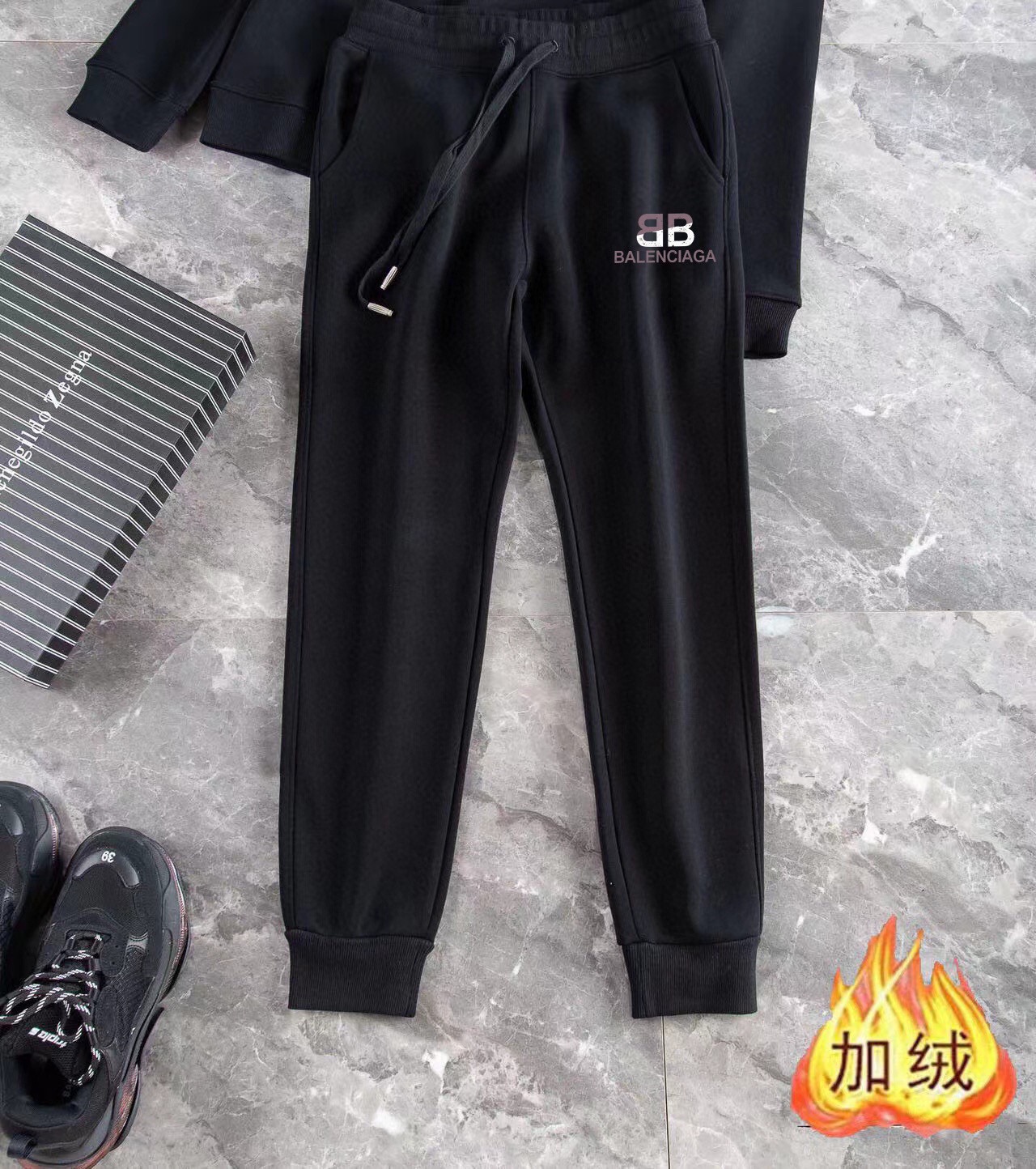 Balenciaga 品牌：巴黎世家 (加绒加厚)2026秋冬款新品 明星最爱时装味休闲套装