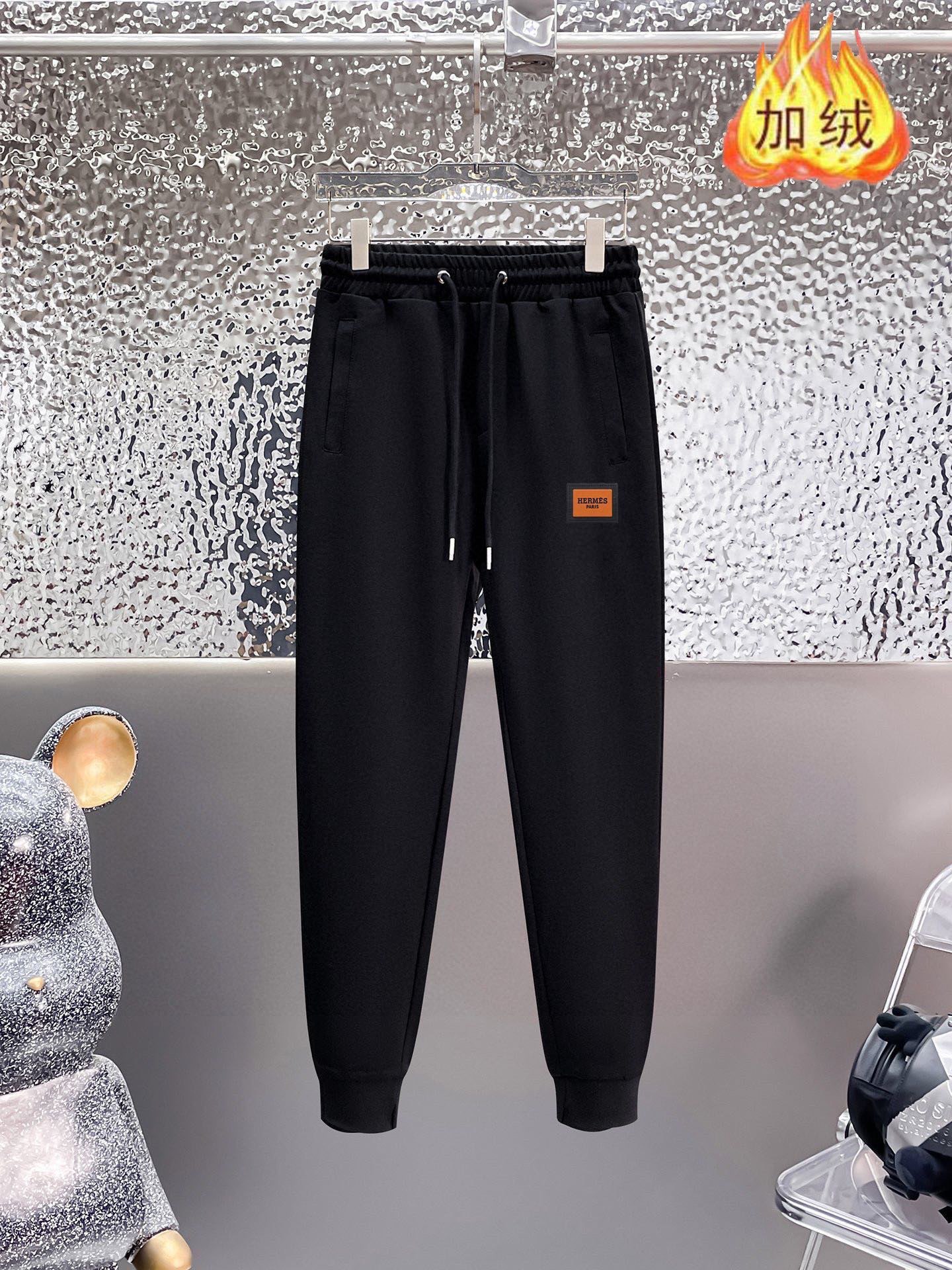 Hermès 品牌: 爱马仕 (加绒加厚)2026早春款新品 明星最爱时装味休闲套装