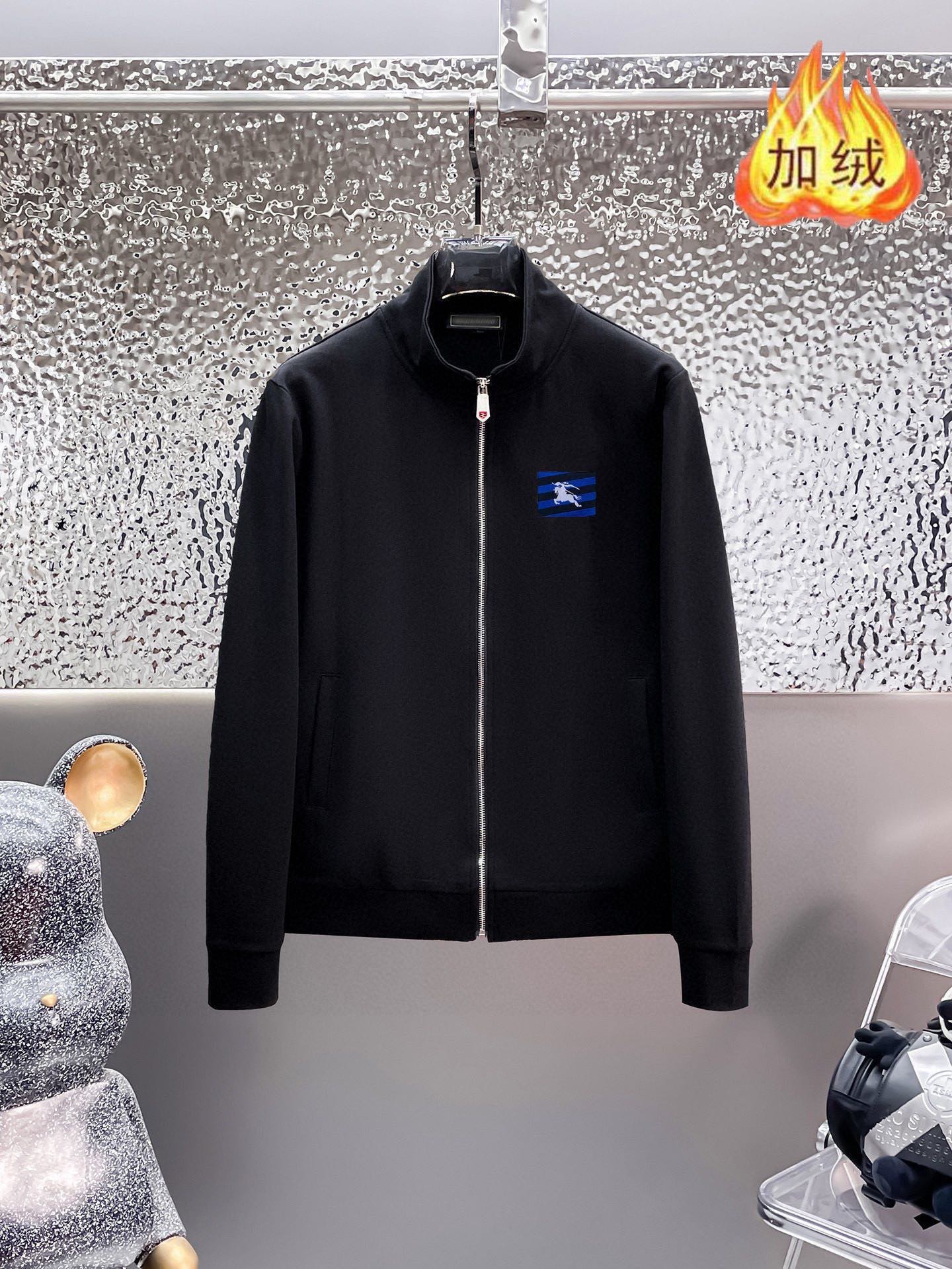 Burberry 品牌: 巴宝莉 (加绒加厚)2026早春款新品 明星最爱时装味休闲套装