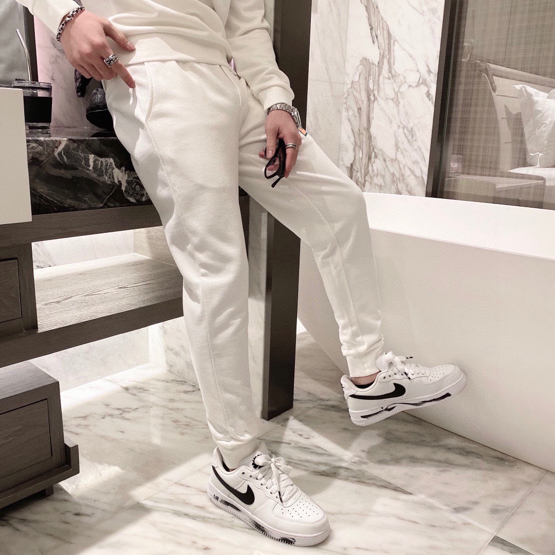 Balenciaga 品牌：巴黎世家 (胖子福音) 套装来袭 专注官网 2026全新 卫衣套装 狠货 就为一个贴合、完美的上身效果 全天然优质罗马棉100%