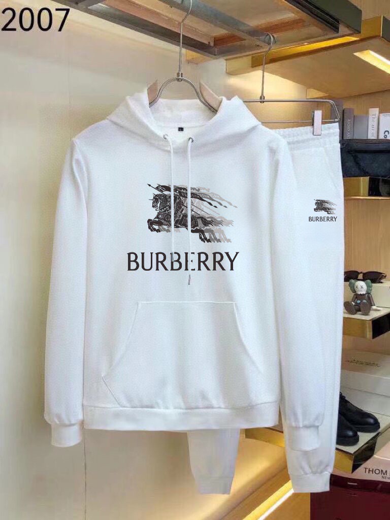 Burberry 品牌：巴宝莉 (胖子福音) 套装来袭 专注官网 2026全新 开衫卫衣套装 狠货 就为一个贴合、完美的上身效果 全天然优质罗马棉100%