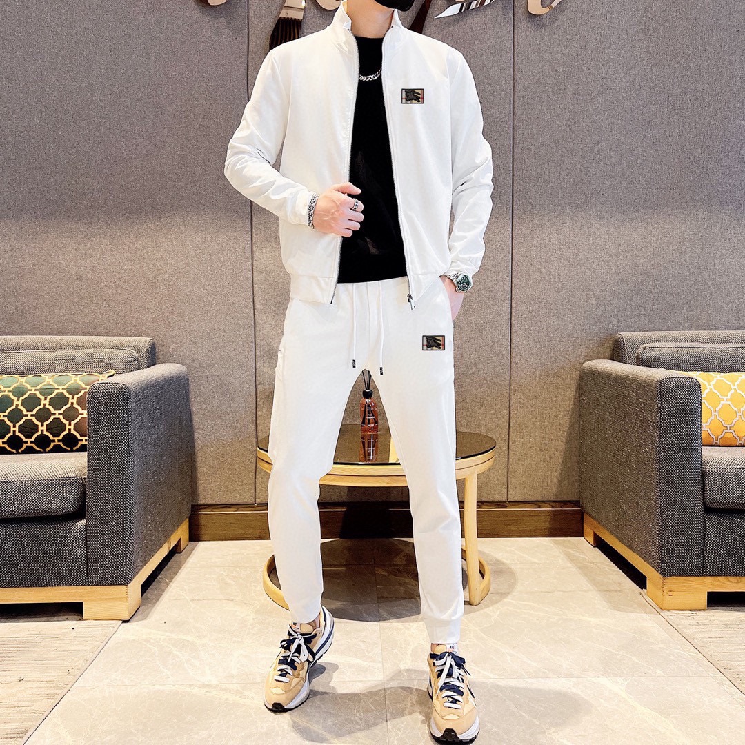 Burberry 品牌：巴宝莉 (胖子福音) 套装来袭 专注官网 2026全新 卫衣套装 狠货 就为一个贴合、完美的上身效果 全天然优质罗马棉100%