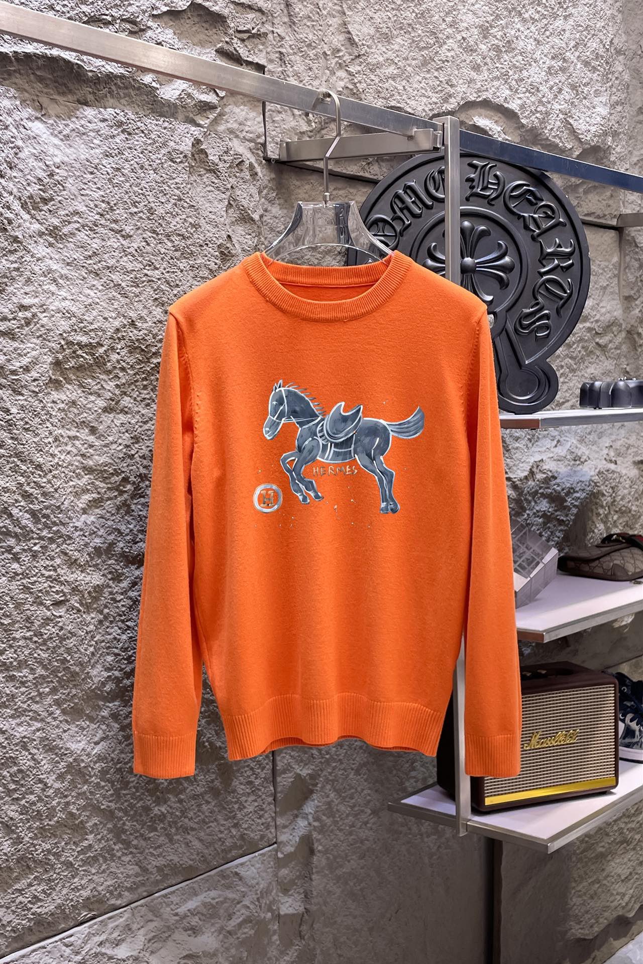 Hermès 品牌：爱马仕 圆领套头羊毛衫 全品相 羊毛混纺面料 2026最新款 黄金比例 修身款软黄金 百搭实用型的单品