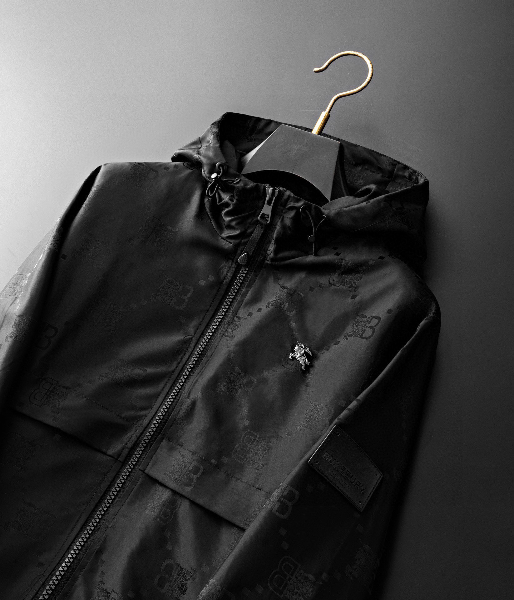 Burberry 品牌： 巴宝莉 2026春款夹克外套 款 客供订制级成衣面料 简约