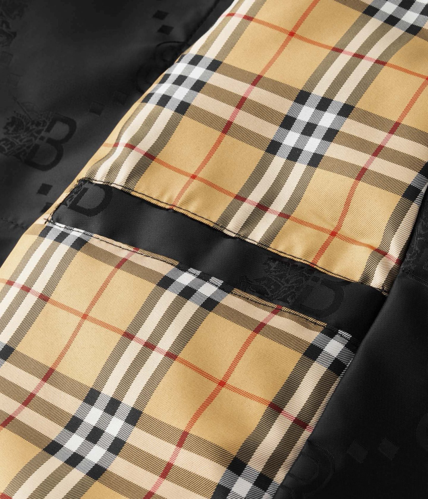 Burberry 品牌： 巴宝莉 2026春款夹克外套 款 客供订制级成衣面料 简约