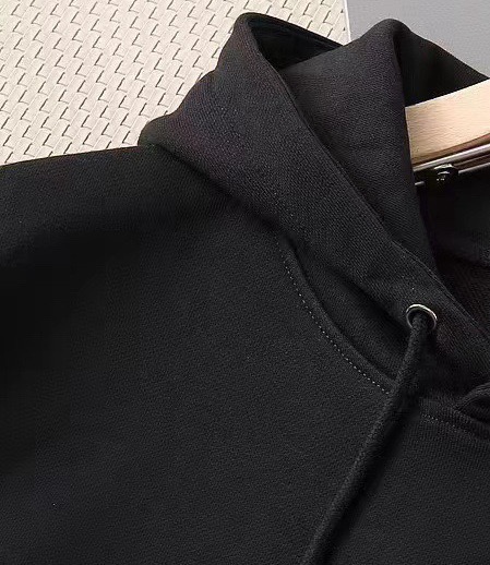 Burberry 品牌：巴宝莉 (胖子福音) 2026ss秋款最新款长袖圆领卫衣