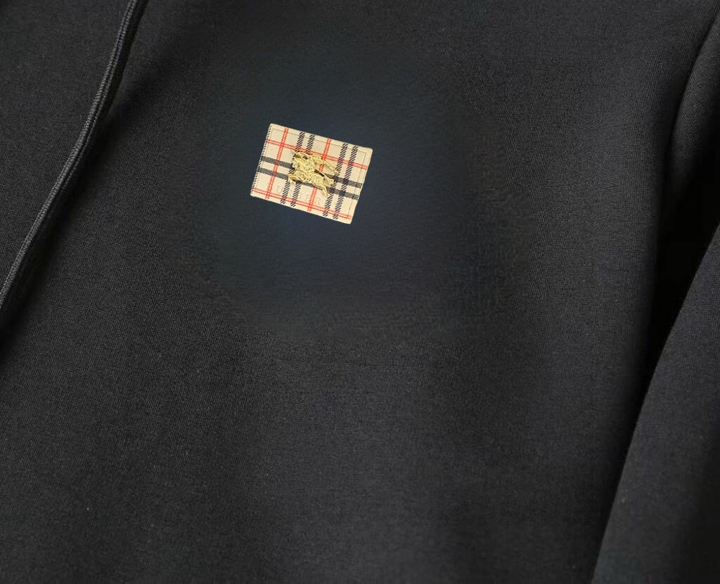Burberry 品牌：巴宝莉 (胖子福音) 套装来袭 专注官网 2026全新 开衫卫衣套装 狠货 就为一个贴合、完美的上身效果 全天然优质罗马棉100%