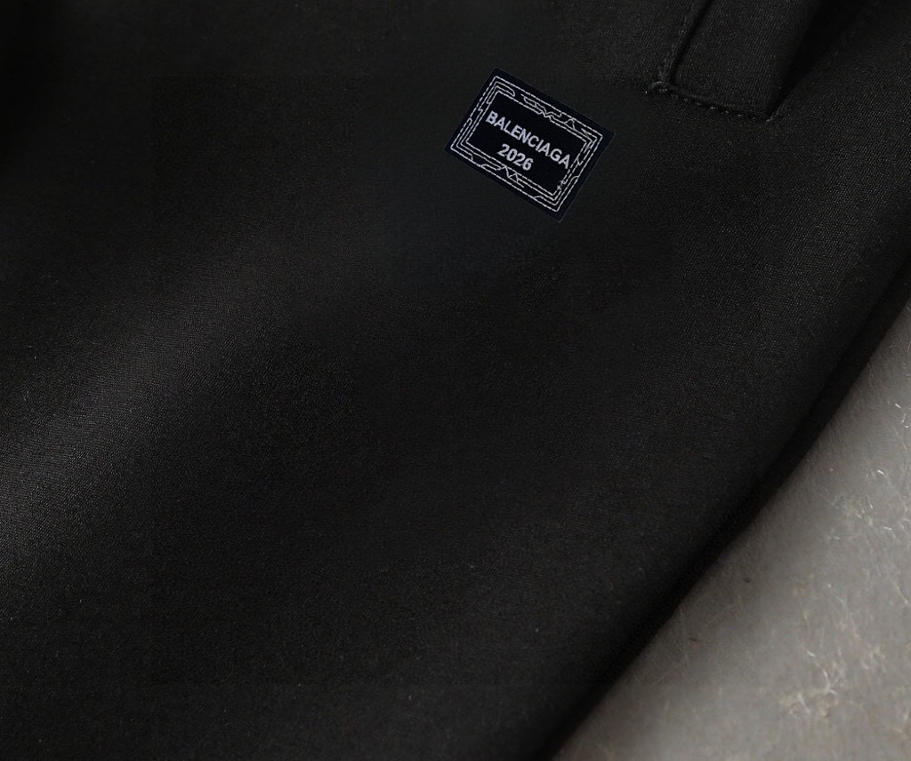 Balenciaga 品牌: 巴黎世家 (加绒加厚)2026早春款新品 明星最爱时装味休闲套装