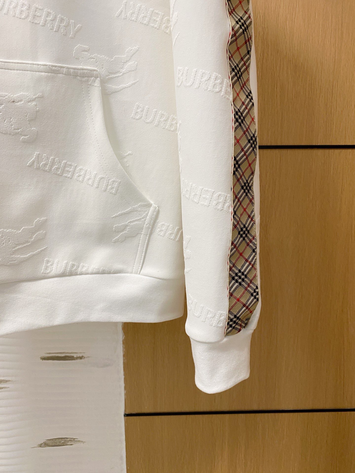 Burberry 品牌：巴宝莉 2026新款 休闲套装 透气舒适休闲 高级感满满 细节 高档