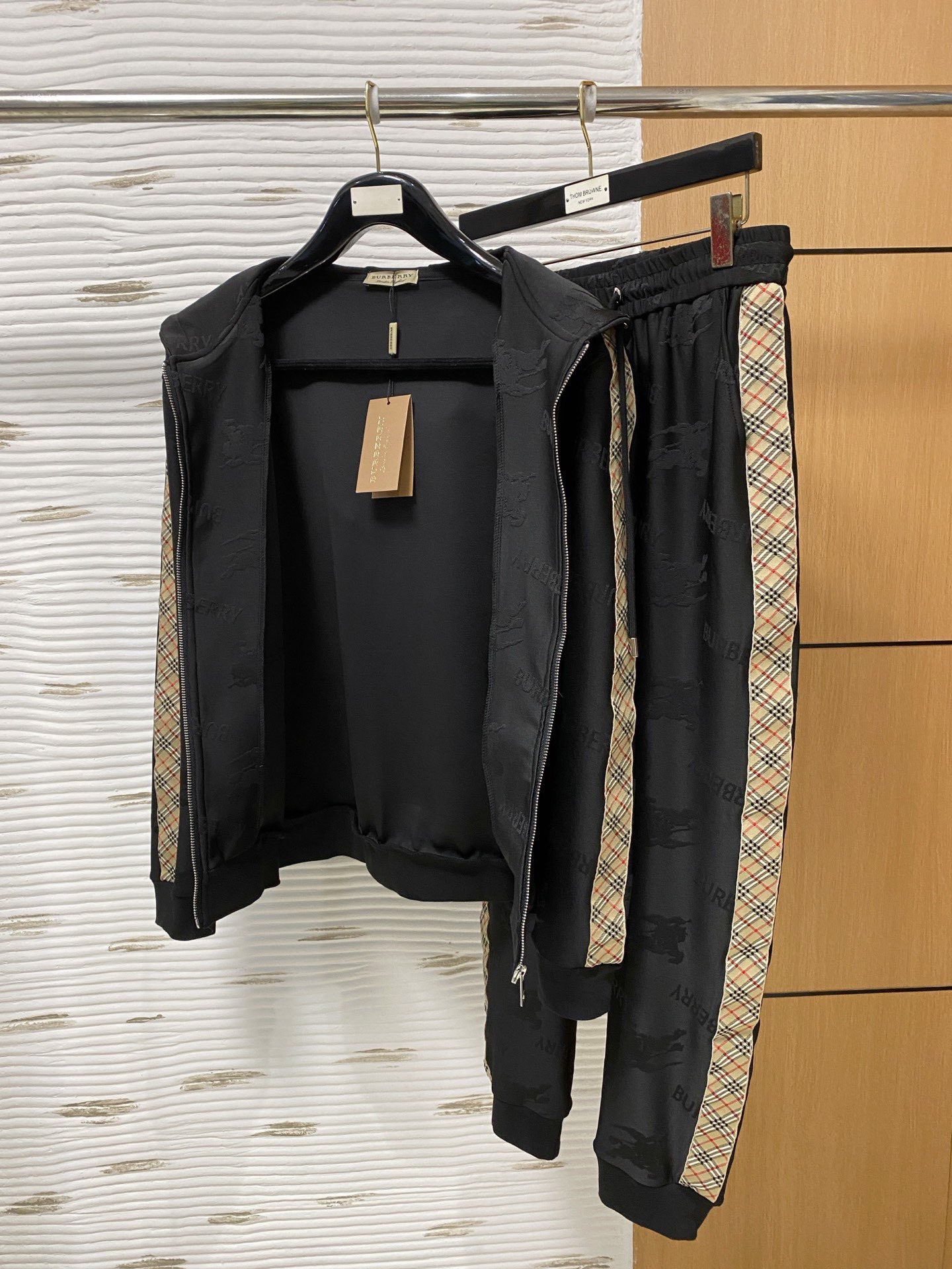 Burberry 品牌：巴宝莉 2026新款 休闲套装 透气舒适休闲 高级感满满 细节 高档