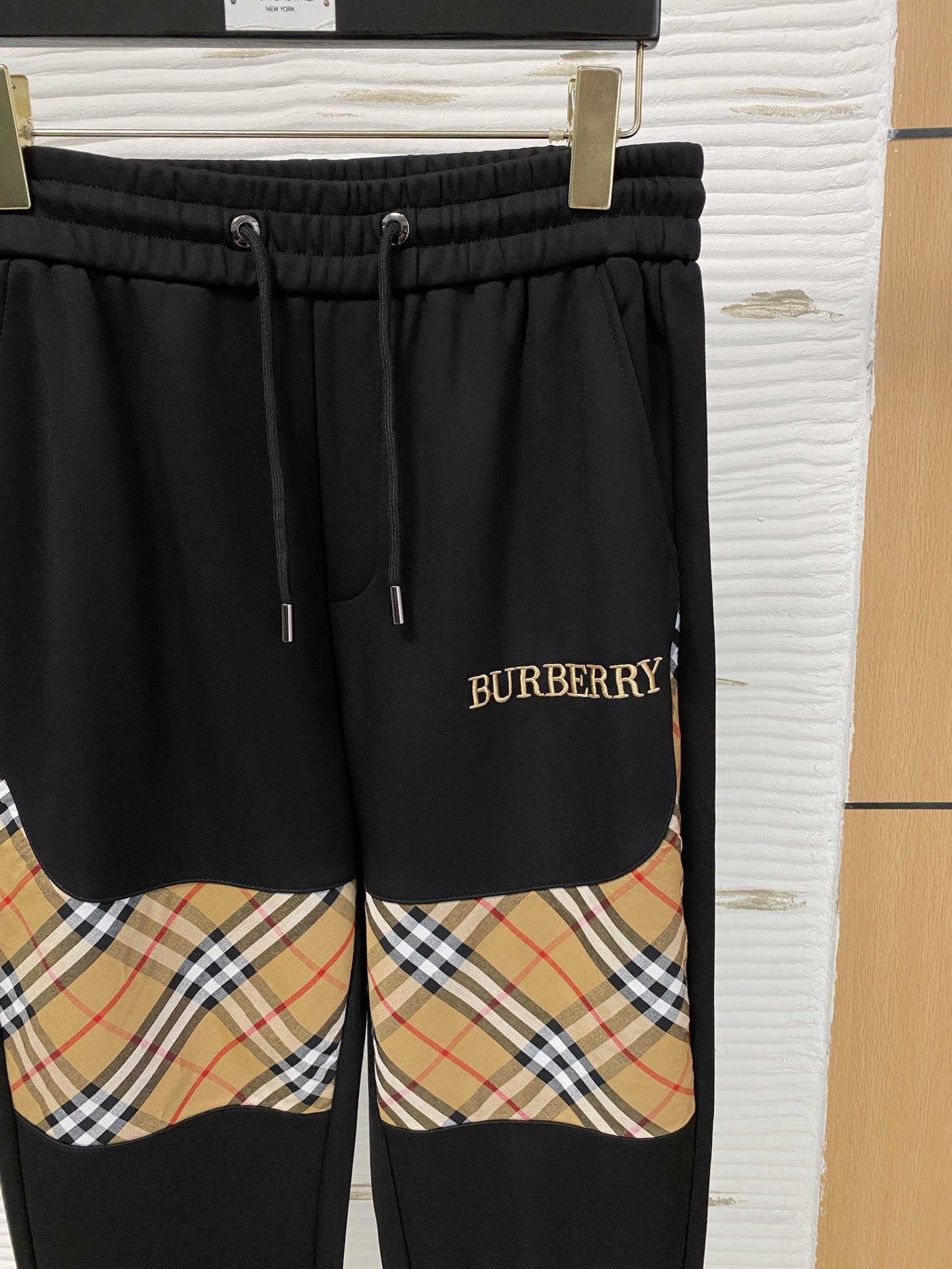 Burberry 品牌：巴宝莉 2026新款 休闲套装 透气舒适休闲 高级感满满 细节 高档