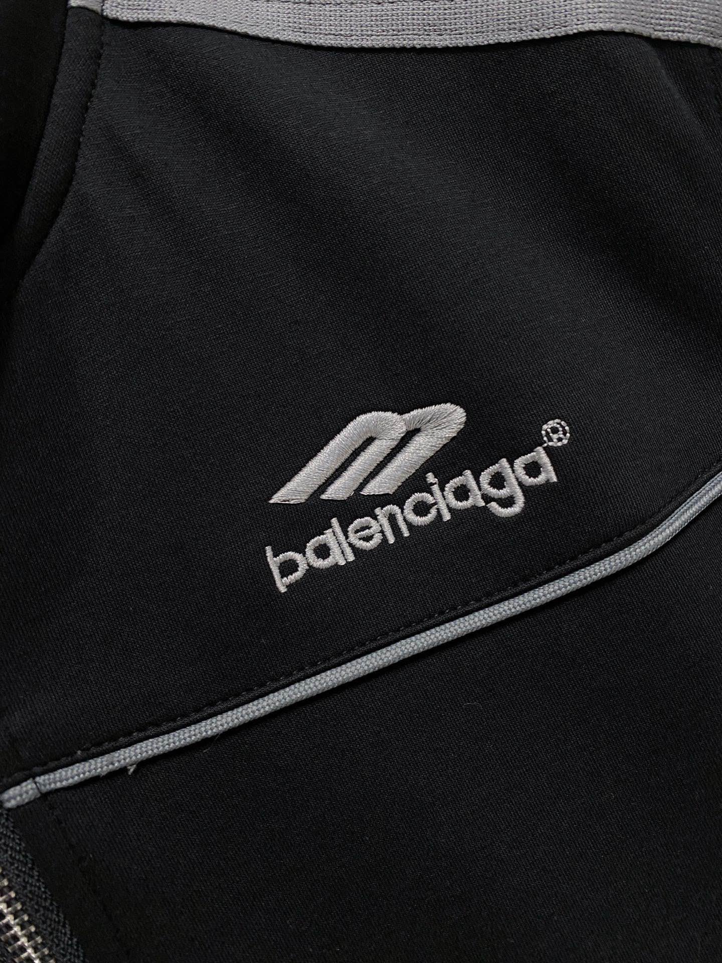 Balenciaga 品牌：巴黎世家 2026新款 休闲套装 透气舒适休闲 高级感满满 细节 高档