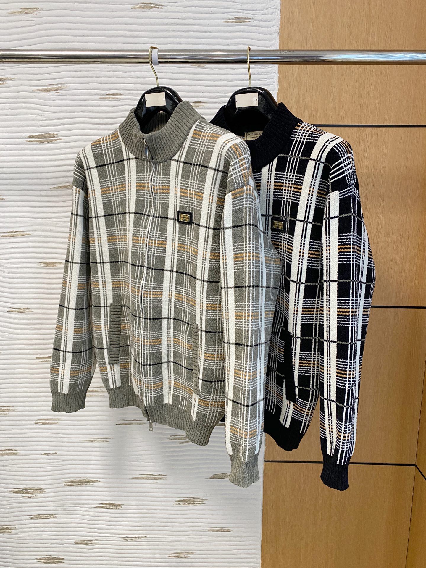 Burberry 品牌：巴宝莉 秋冬 开衫羊毛衫 全品相 羊毛混纺面料