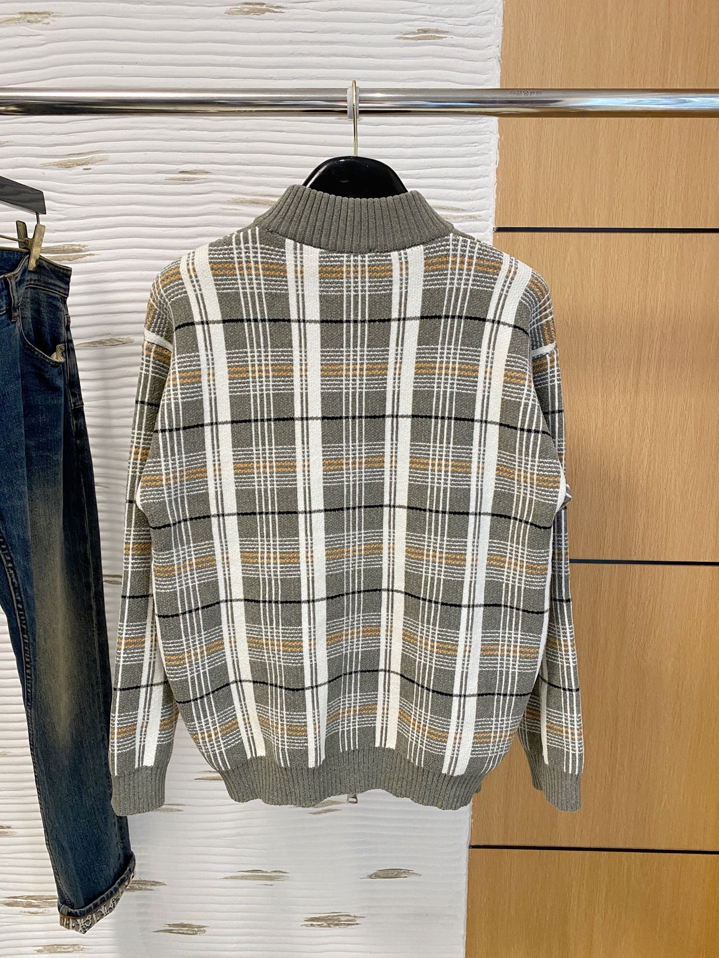 Burberry 品牌：巴宝莉 秋冬 开衫羊毛衫 全品相 羊毛混纺面料