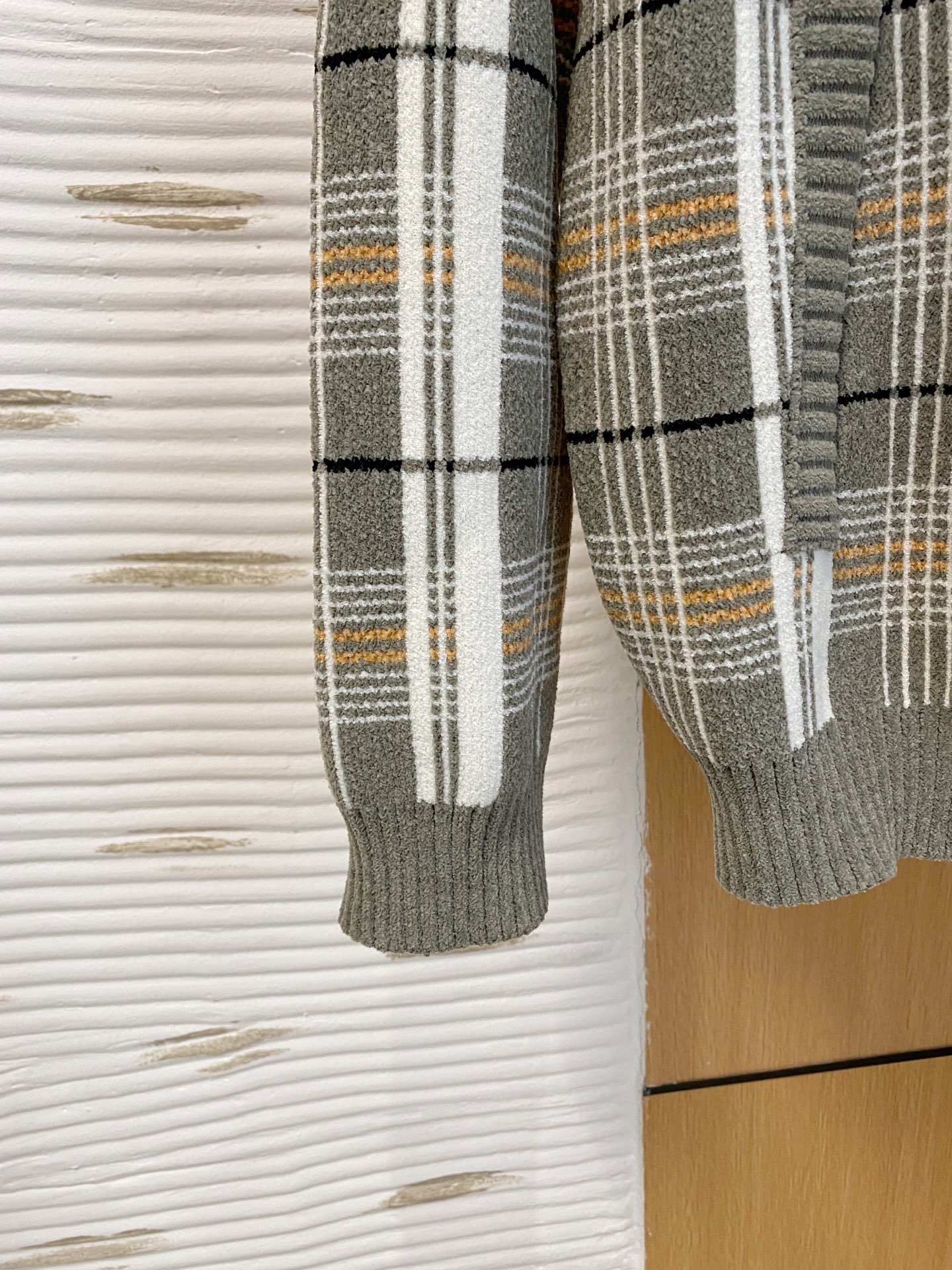Burberry 品牌：巴宝莉 秋冬 开衫羊毛衫 全品相 羊毛混纺面料