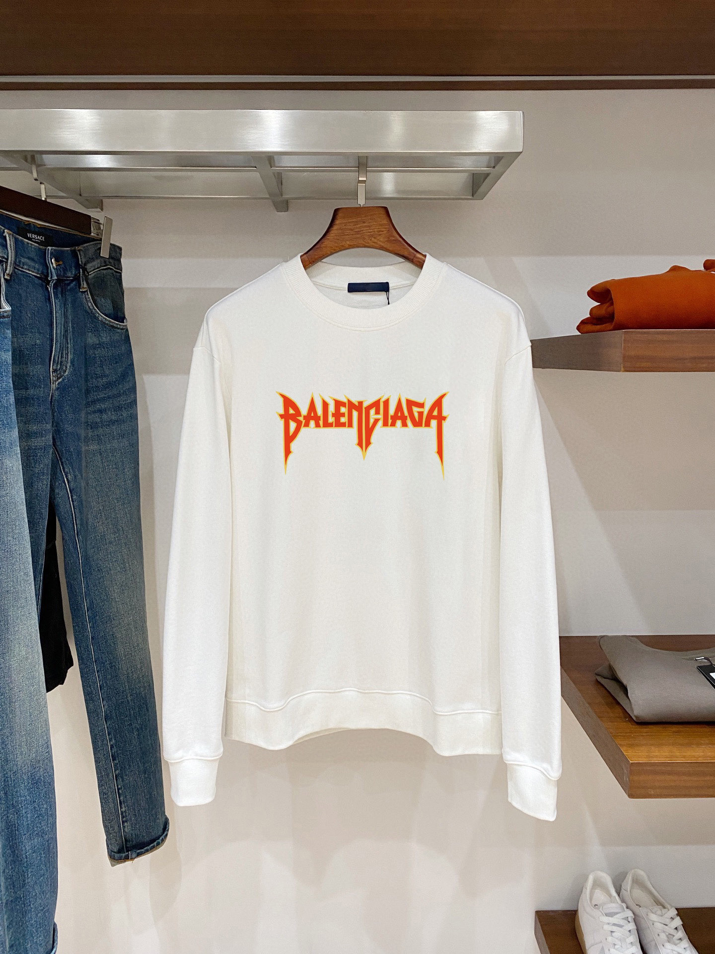 P100 Marca: Balenciaga (Fat Man Gospel) 2026ss última sudadera de manga larga y cuello redondo a principios de primaver…