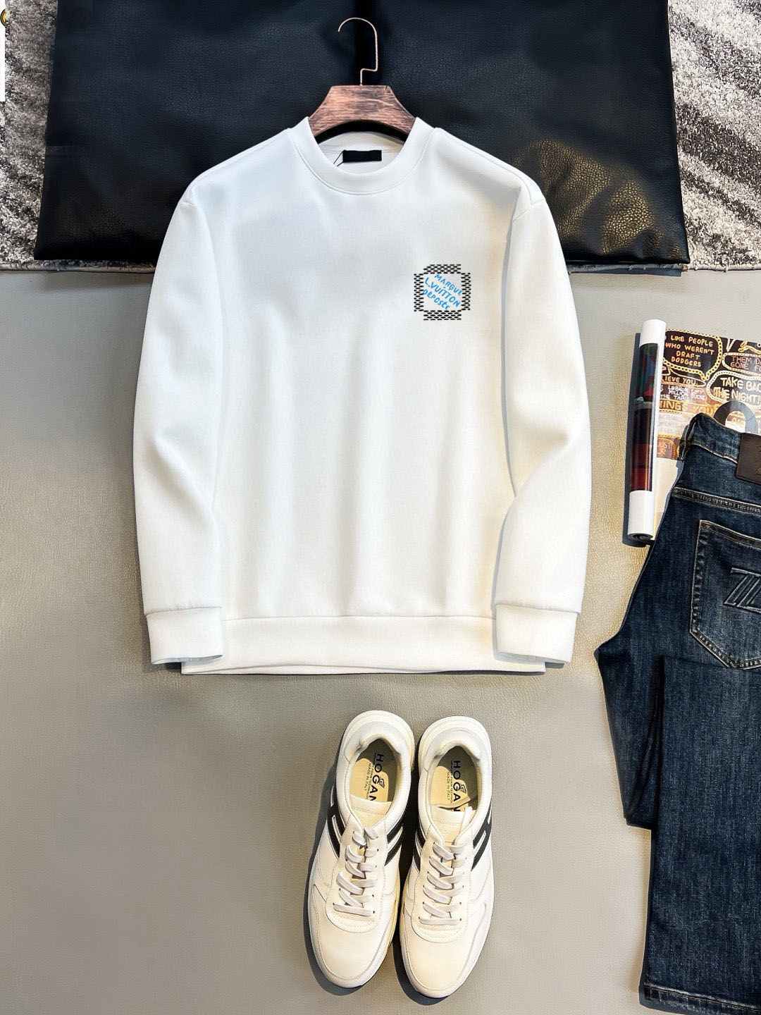 P100 Marca: LV (Fat Man Gospel) 2026ss última sudadera de manga larga y cuello redondo a principios de primavera, a la …