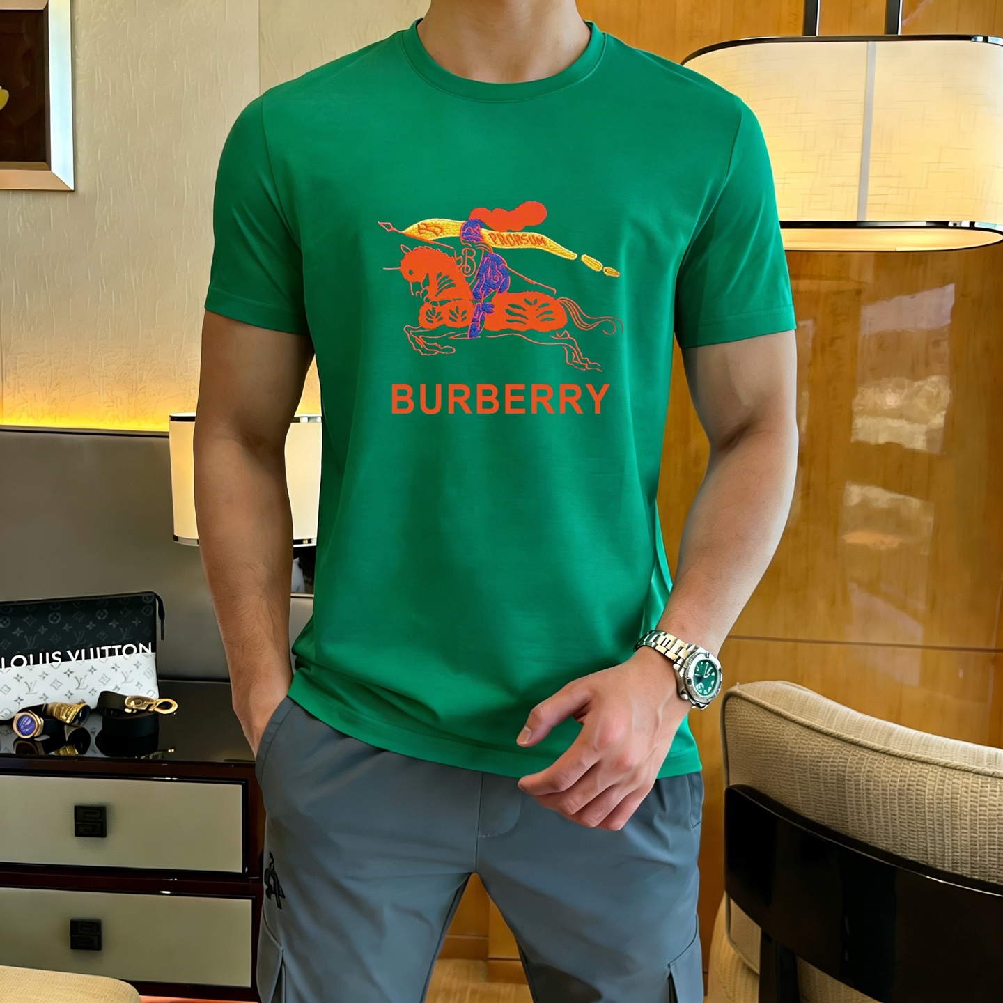 Burberry 品牌： 巴宝莉 (胖子福音) 男士休闲短袖T恤 2026春夏新品