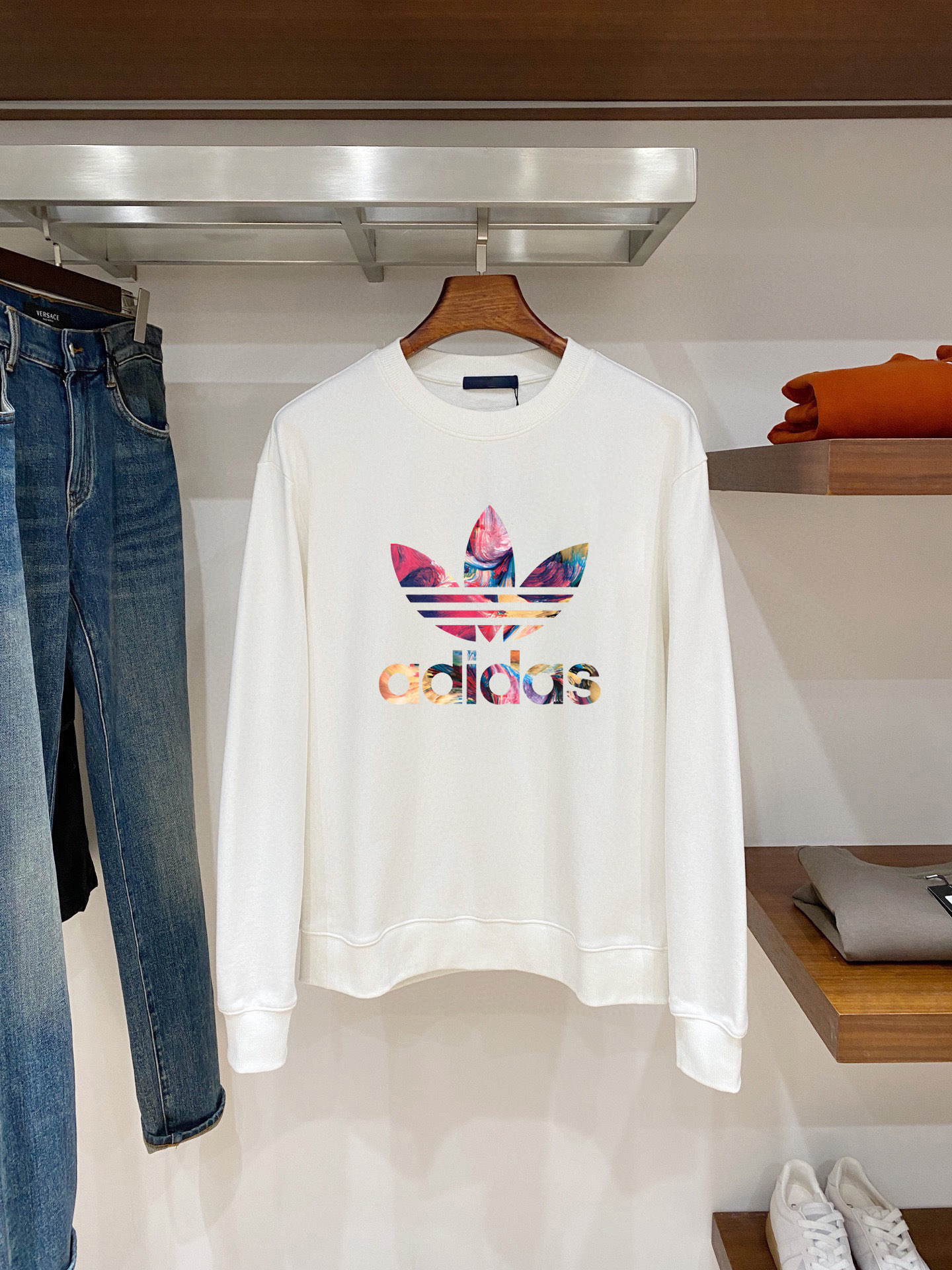 P100 Marca: Adidas (bendición para gorditos) Sudadera de última generación de manga larga con cuello redondo de la cole…