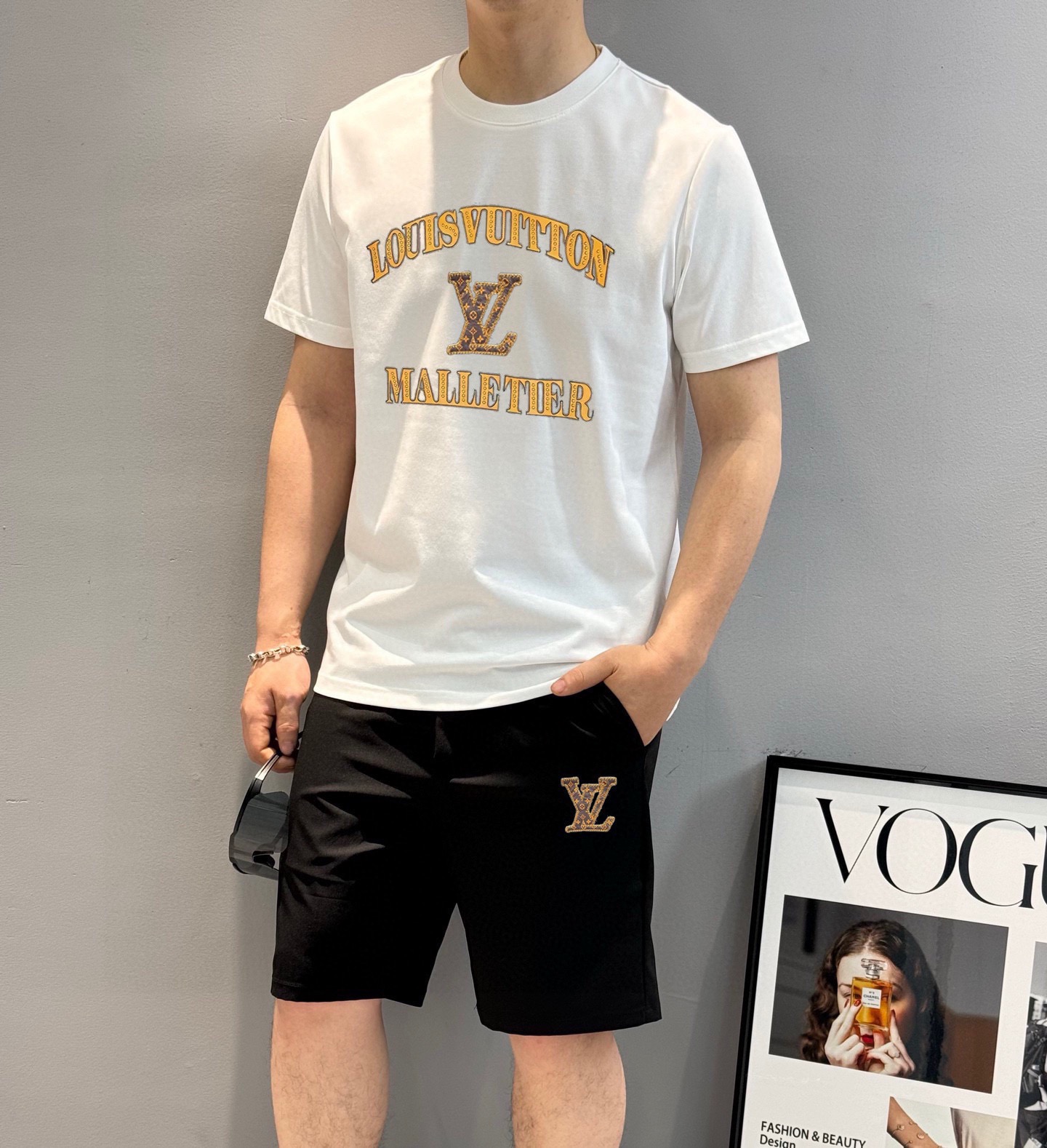 P120 Marca: LV 2026 ¡Nuevo traje corto de manga corta para hombre! ¡Ventas sincrónicas en el sitio web oficial! ¡Versió…