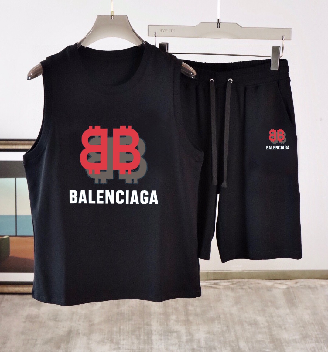 Balenciaga 品牌： 巴黎世家 2026 夏季新品背心套装