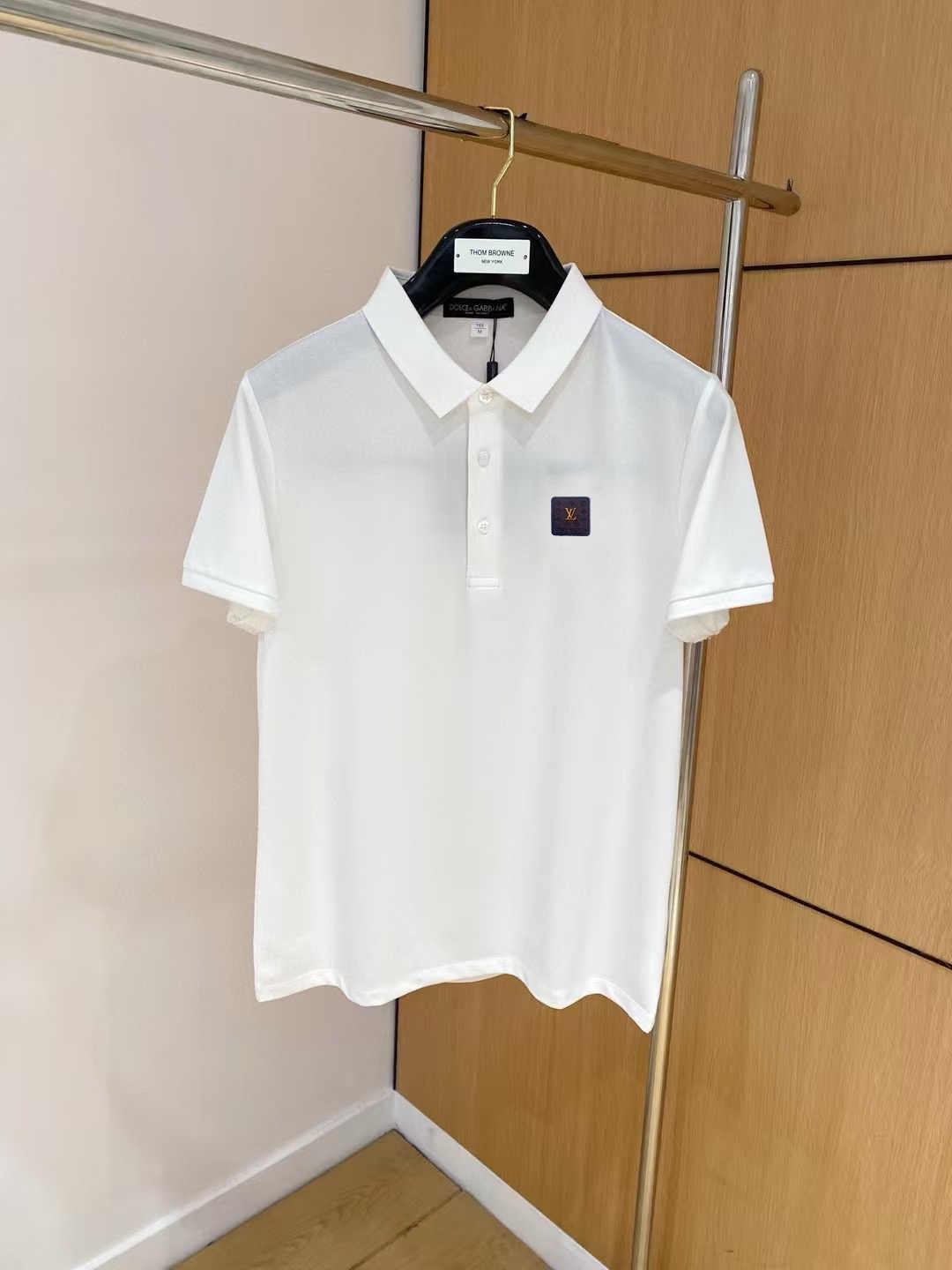 Unknown 品牌：LV 2026夏季新款翻领 全球 男装 简约 从容百搭