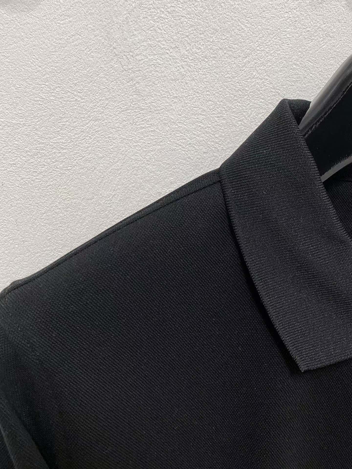 Hermès 品牌：爱马仕 2026夏季新款翻领 全球 男装 简约 从容百搭