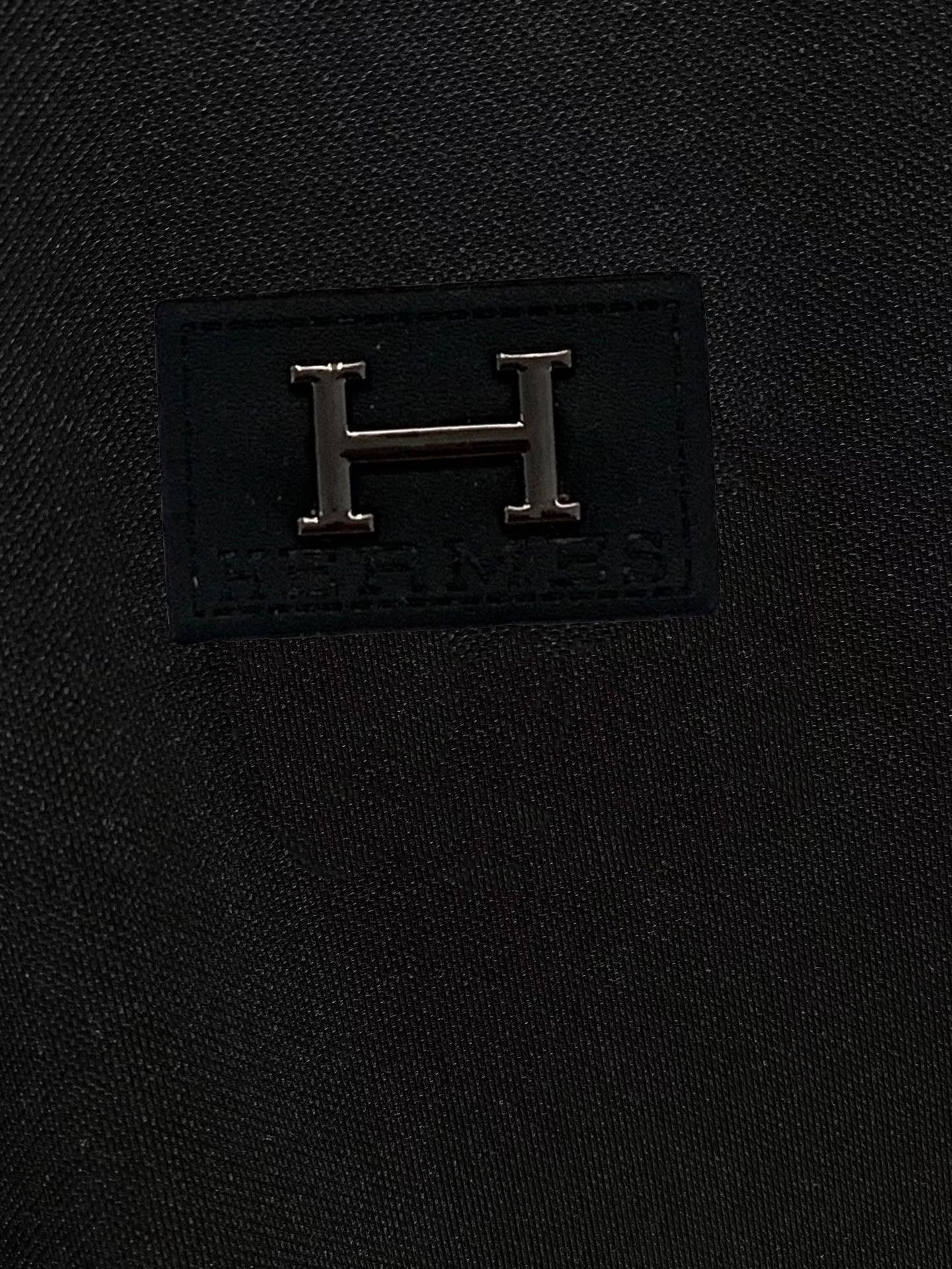 Hermès 品牌：爱马仕 2026夏季新款翻领 全球 男装 简约 从容百搭