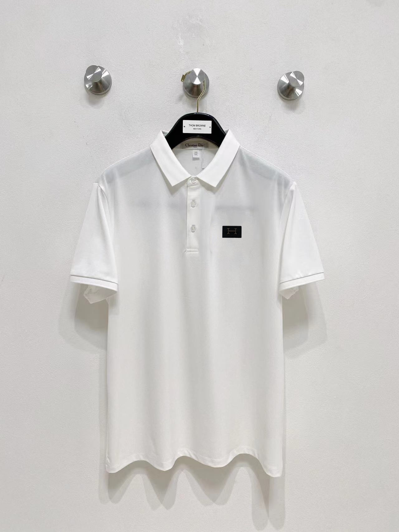 Hermès 品牌：爱马仕 2026夏季新款翻领 全球 男装 简约 从容百搭