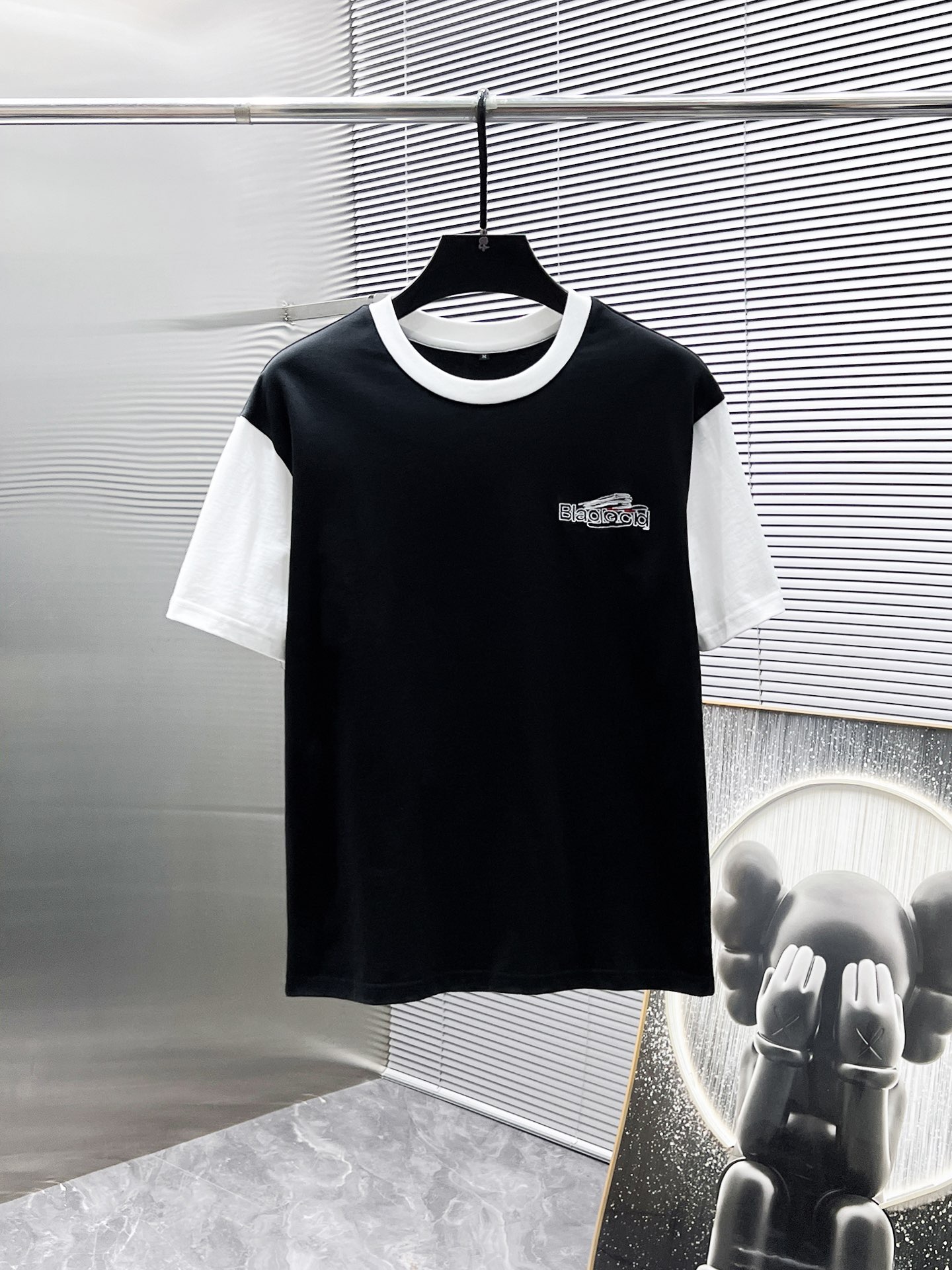 Balenciaga 品牌：巴黎世家 2026圆领短袖短裤套装 纯棉面料上身不会闷热 爽滑舒适的亲肤效果更加透气