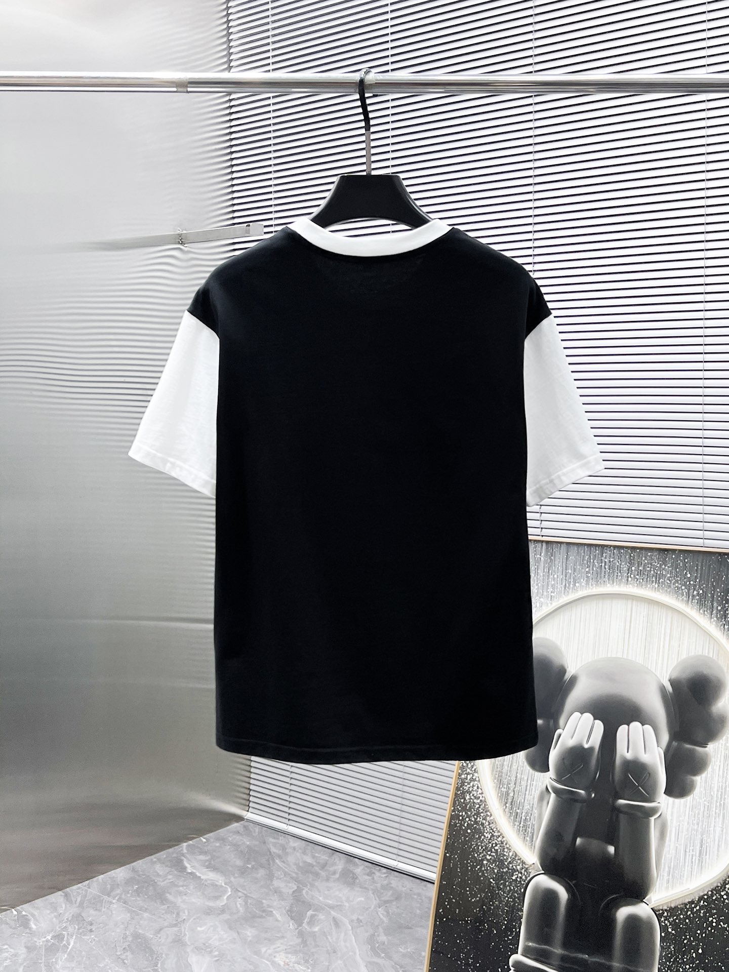Balenciaga 品牌：巴黎世家 2026圆领短袖短裤套装 纯棉面料上身不会闷热 爽滑舒适的亲肤效果更加透气