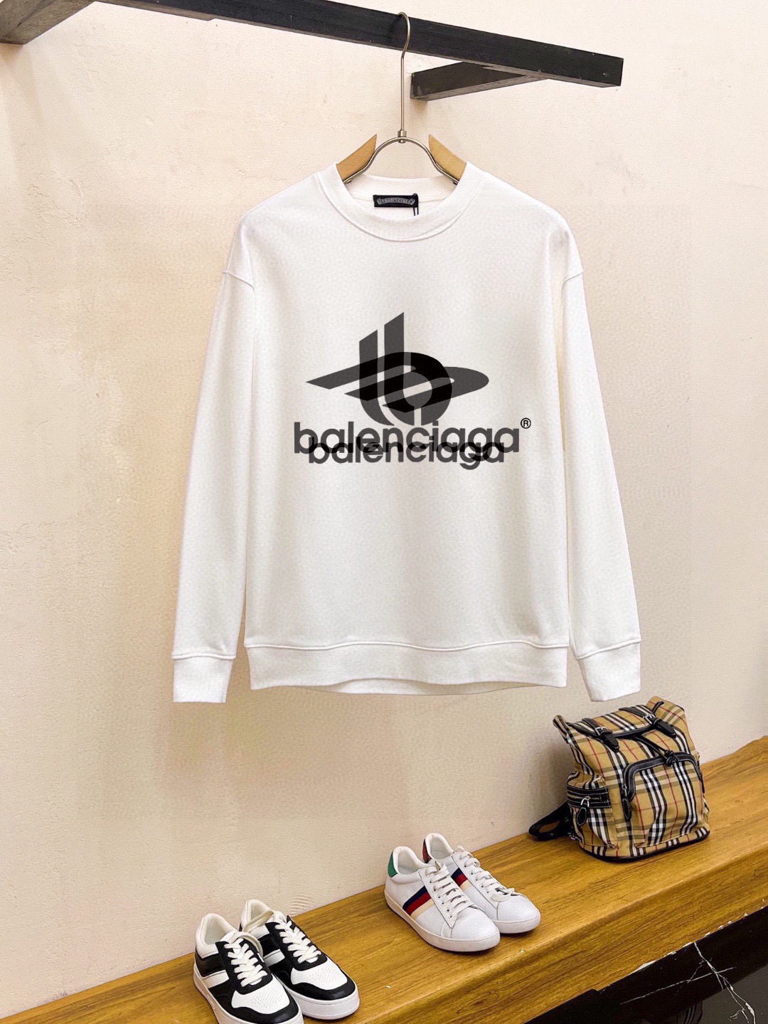 P100 Marca: Balenciaga (Fat Man Gospel) 2026ss última sudadera de manga larga y cuello redondo a principios de primaver…