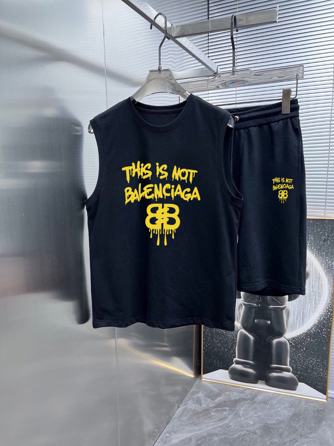 Balenciaga 品牌： 巴黎世家 2026 夏季新品背心套装
