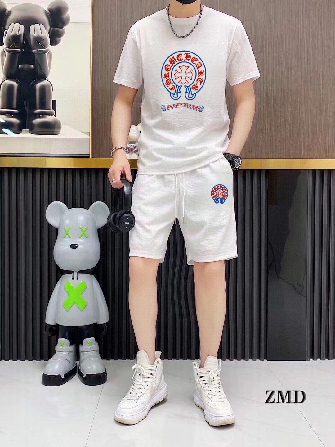 Chrome Hearts 品牌：克罗心 2026新款男士短袖短裤套装 销售 市面高端版本 手感细腻柔软 让你穿着更加舒适 立体裁剪版型超赞 尺码:M-5XL下单请报身高体重