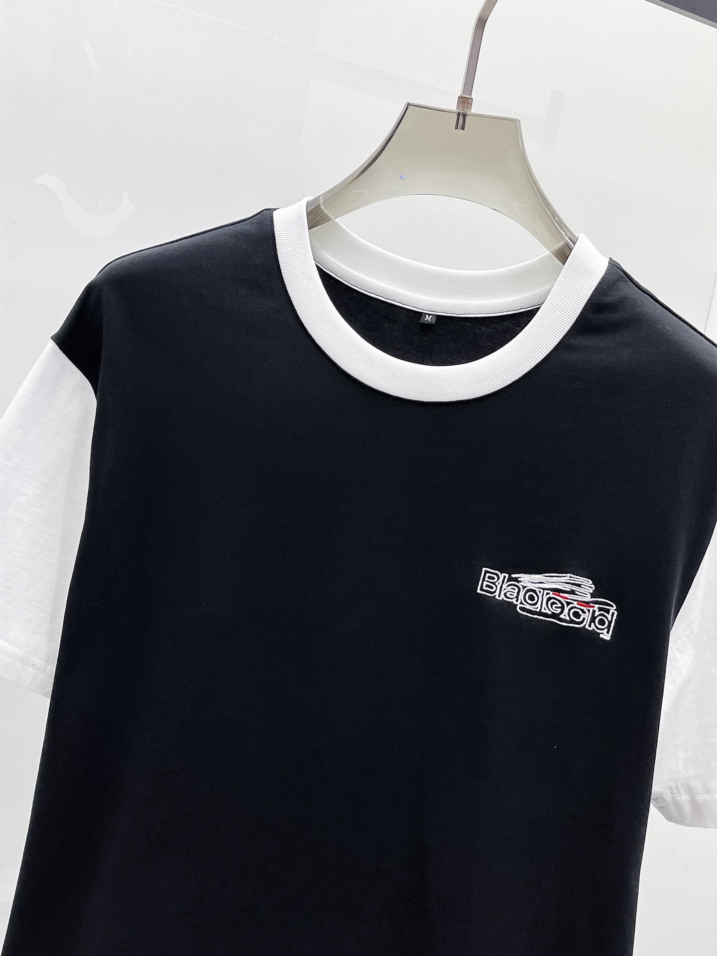 Balenciaga 品牌：巴黎世家 2026圆领短袖短裤套装 纯棉面料上身不会闷热 爽滑舒适的亲肤效果更加透气