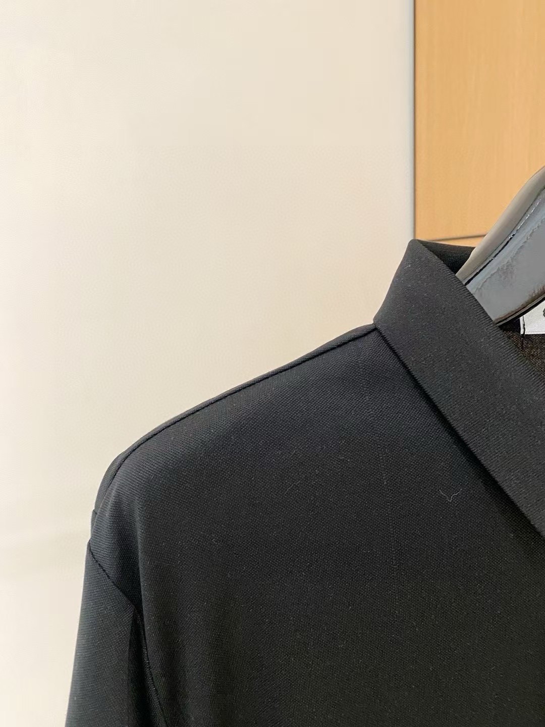 Burberry 品牌：巴宝莉 2026夏季新款翻领 全球 男装 简约 从容百搭