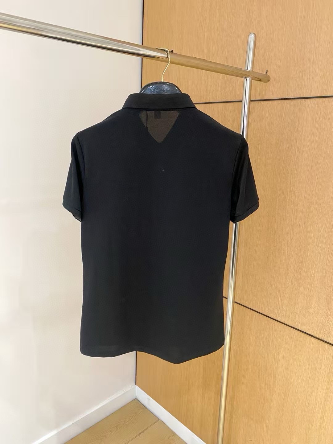 Unknown 品牌：LV 2026夏季新款翻领 全球 男装 简约 从容百搭