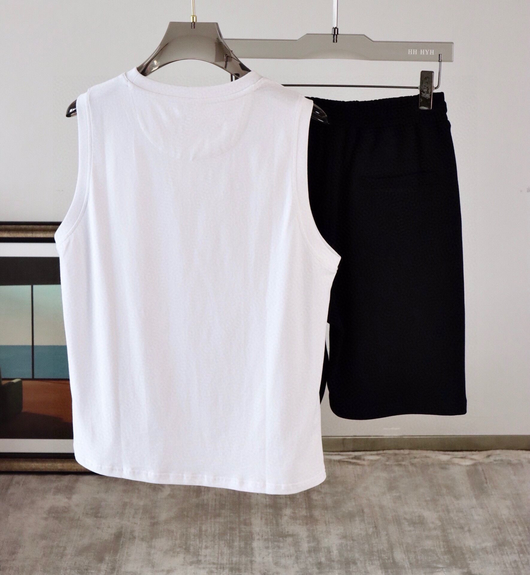 Balenciaga 品牌：巴黎世家 2026 夏季新品背心套装