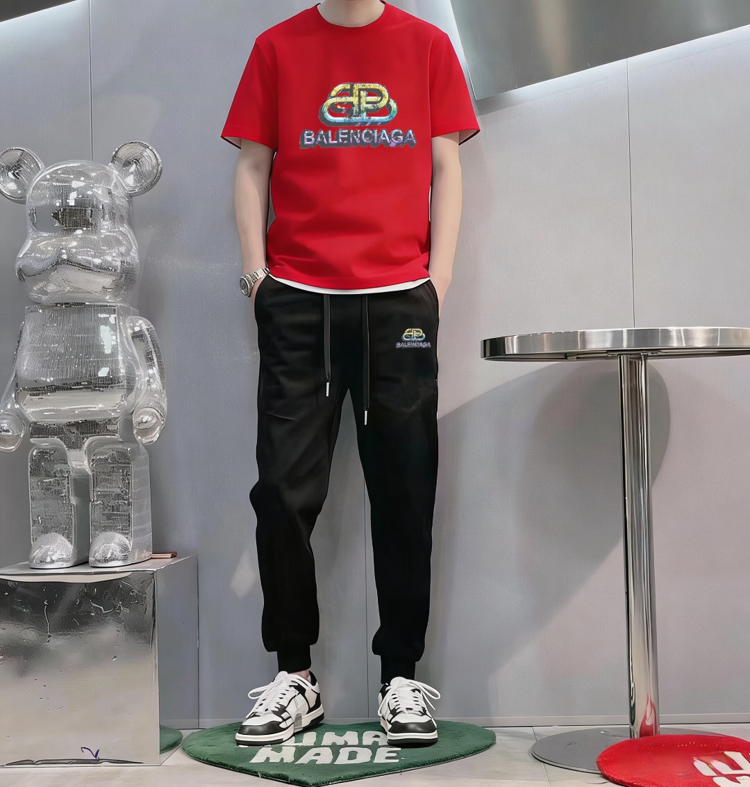 Balenciaga 品牌：巴黎世家 (胖子福音) 2026 世界知名奢侈品牌