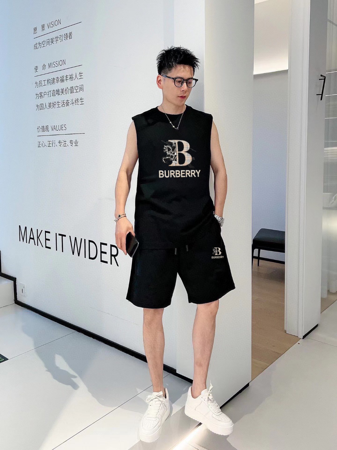 Burberry 品牌：巴宝莉 2026 夏季新品背心套装