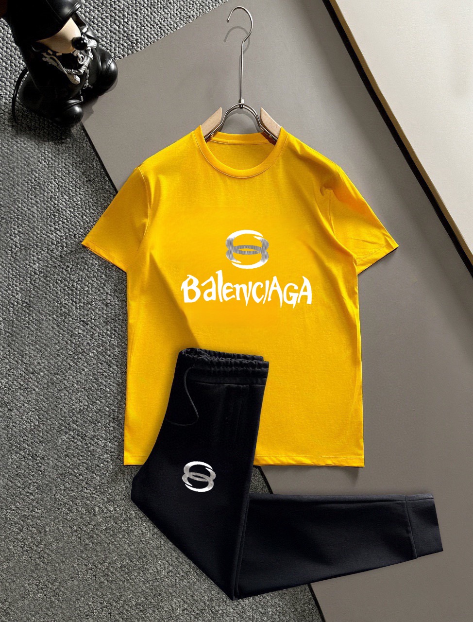 Balenciaga 品牌：巴黎世家 (胖子福音) 2026 世界知名奢侈品牌