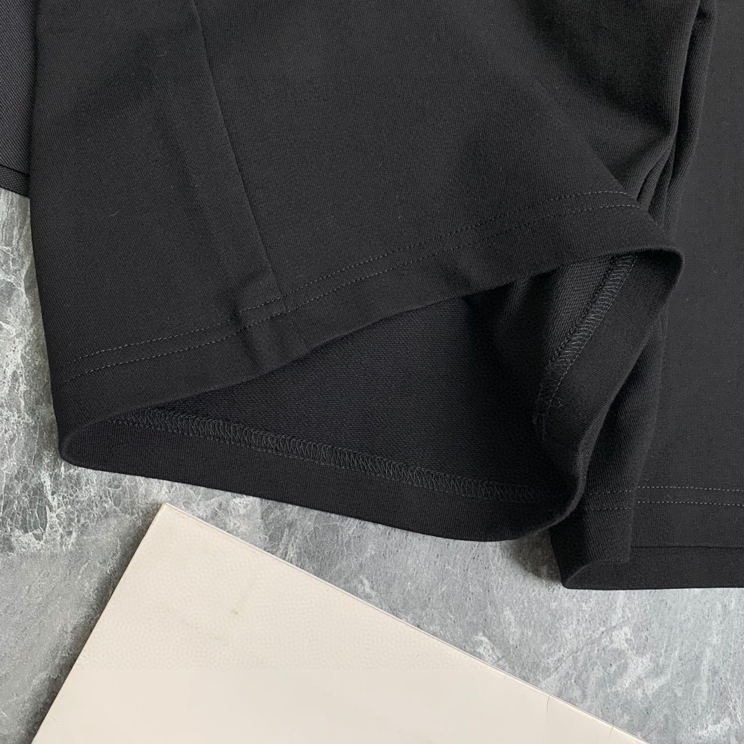 Balenciaga 品牌： 巴黎世家 2026 世界知名奢侈品牌 夏季男士高品质 货翻领套装 采用进口 面料