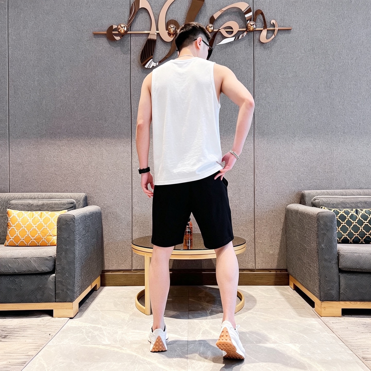 Balenciaga 品牌：巴黎世家 2026 夏季新品背心套装