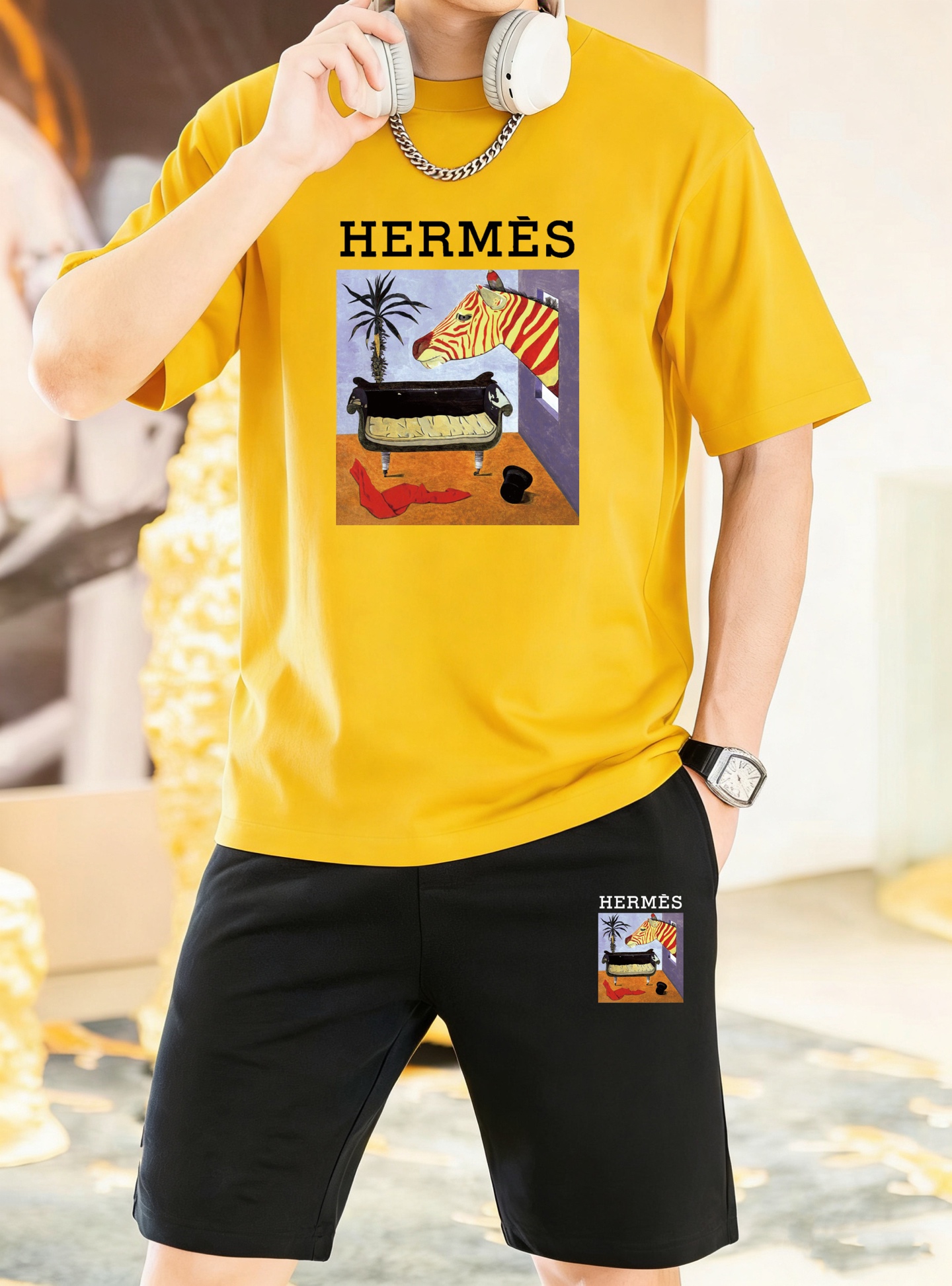 Hermès 品牌：爱马仕 2026新款男士短袖短裤套装 销售 市面高端版本 手感细腻柔软 让你穿着更加舒适 立体裁剪版型超赞 尺码:M-5XL下单请报身高体重