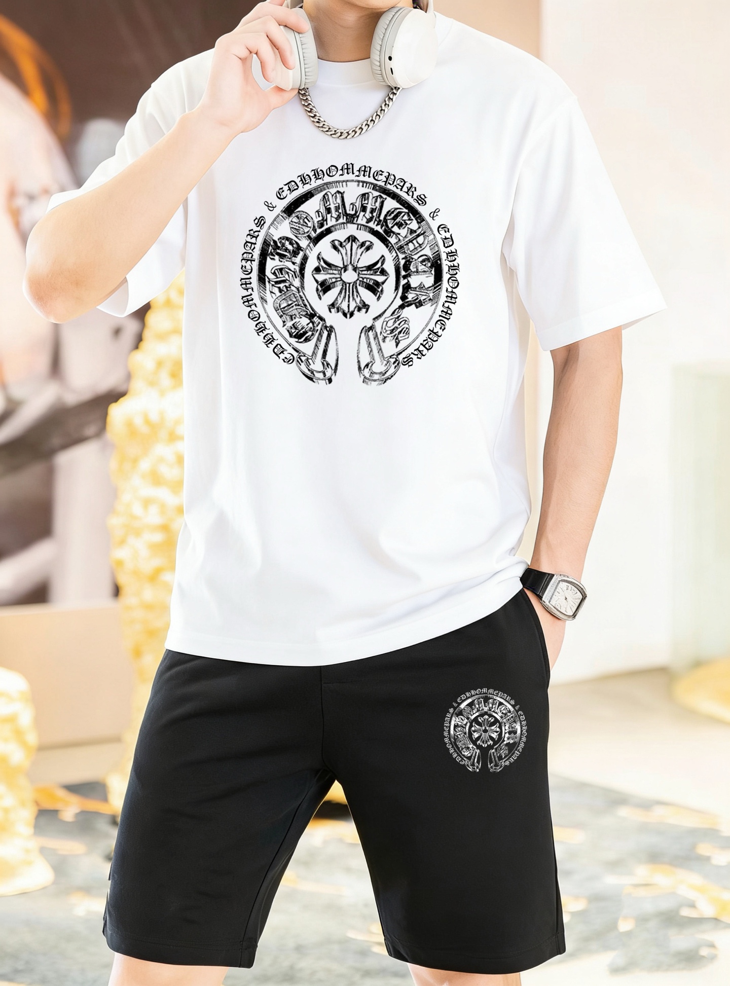 Chrome Hearts 品牌：克罗心 2026新款男士短袖短裤套装 销售 市面高端版本 手感细腻柔软 让你穿着更加舒适 立体裁剪版型超赞 尺码:M-5XL下单请报身高体重